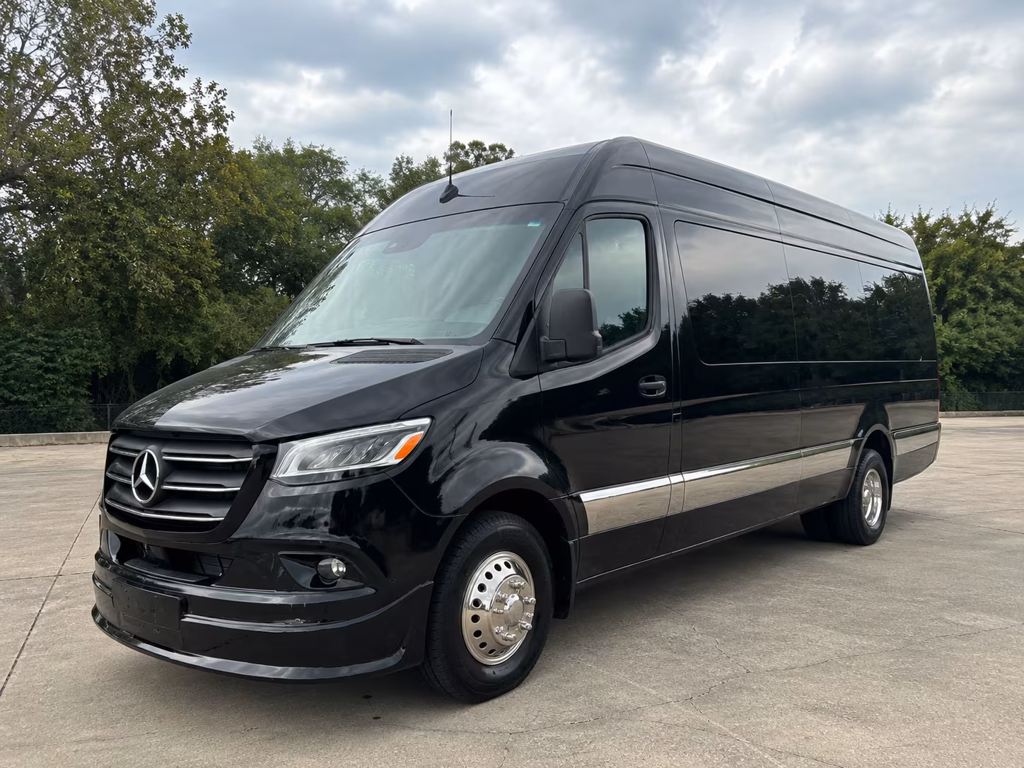 Newark Airport Shuttle & Transportation onboard seating