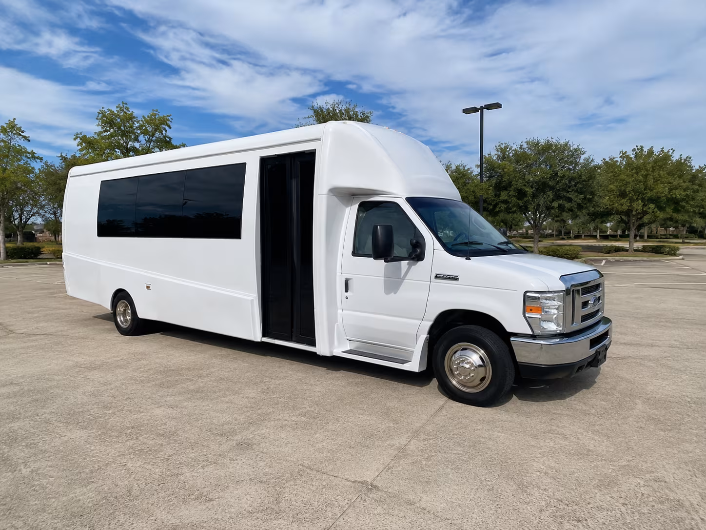 Newark Birthday, Sweet 16, & Quinceañera Transportation pickup coordination