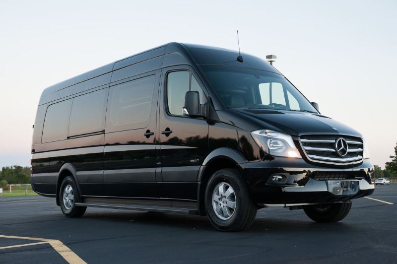 Edison Party Bus Company | Limo Service & Party Buses in Edison