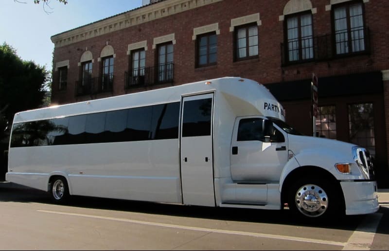 Queens 30 Passenger Party Bus White
